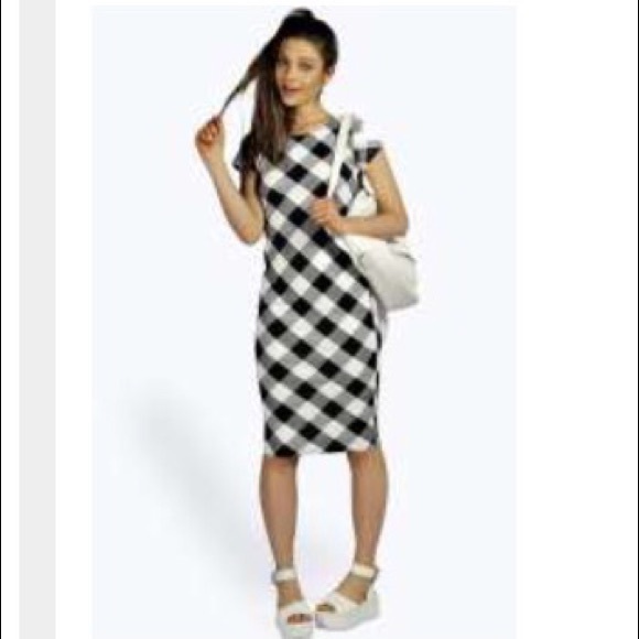 Black and white cap sleeve midi dress sz. 6