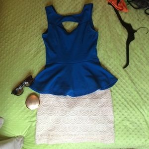 Whole outfit bundle! Cream Lace skirt/pendulum top