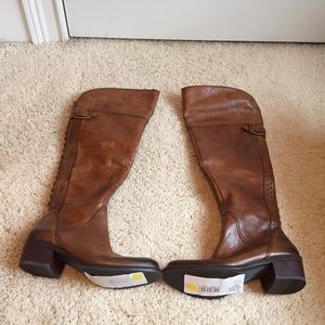 Vince Camuto brown boot