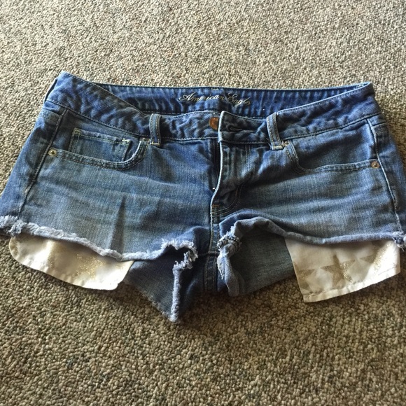 American eagle size 6 shorts!