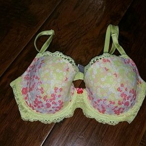 Victoria secert push up Bra 32 D