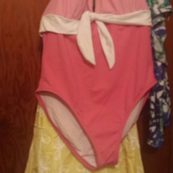 Bathing suit - Picture 2 of 2