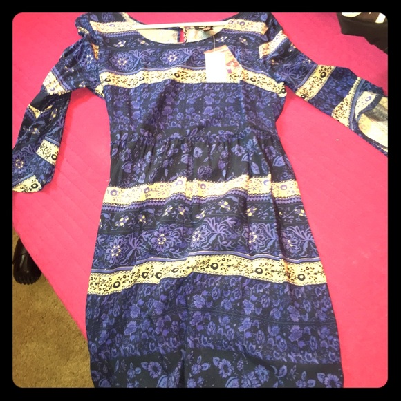 Rue 21 long sleeved dress