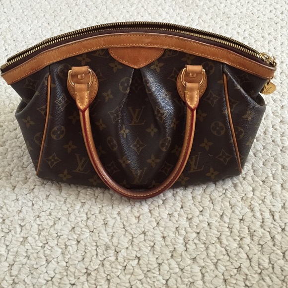 $635 AUTHENTIC Louis Vuitton tivoli pm