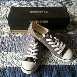 Charcoal Gray Women's Size 6 Dainty Converse