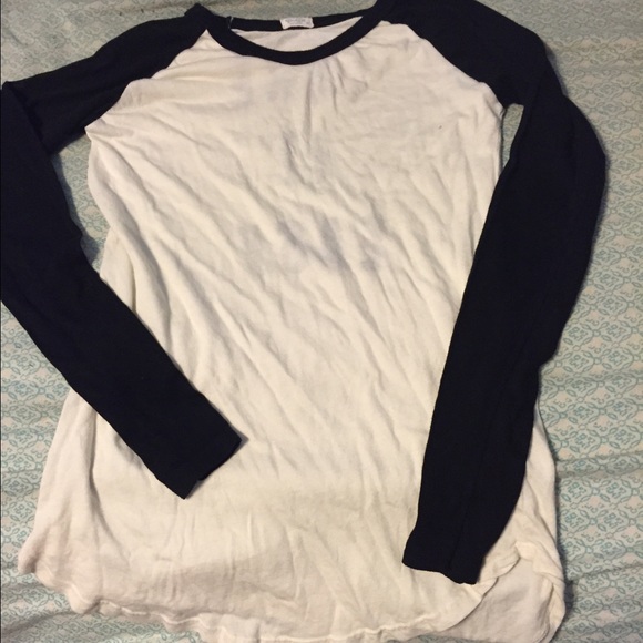 Brandy Melville "Take it Easy" top!