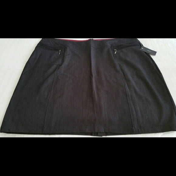 Plus Size Black Mini Skirt - Picture 1 of 4