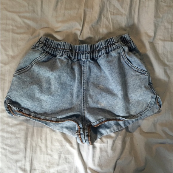 UO Distressed Comfy Shorts - Picture 2 of 4