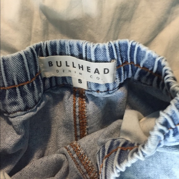 UO Distressed Comfy Shorts - Picture 3 of 4