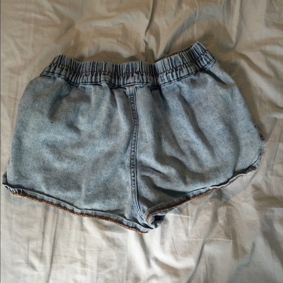 UO Distressed Comfy Shorts - Picture 4 of 4