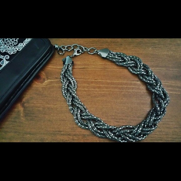 Express Necklace