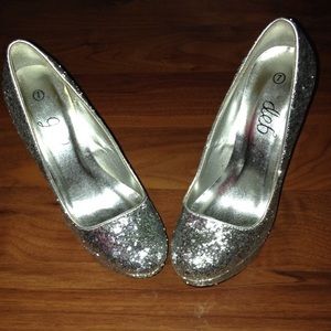 Silver Glitter Heals