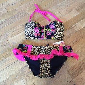 🎉SALE🎉Floral & cheetah bikini