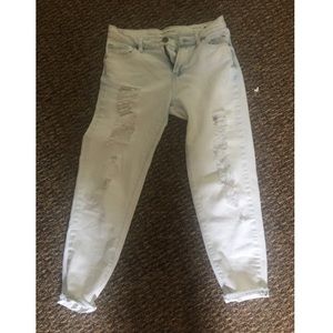 ON HOLD FOR @misshappyvirus