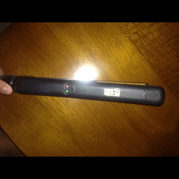 Straightener - Picture 2 of 3