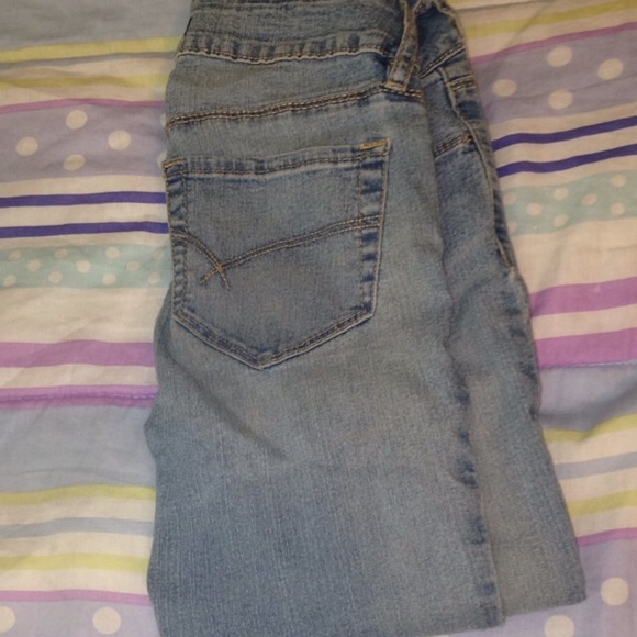 skinny light washed jeans