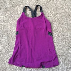 Lululemon tank with built in bra