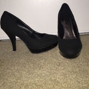 ♠️ Black suede pumps ♠️
