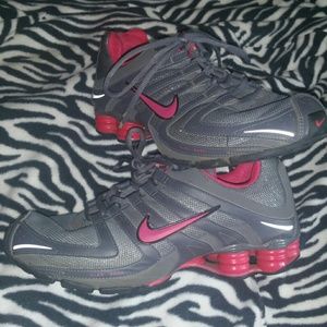 Nike Shox size 10 Hot Pink Grey Silver Glitter