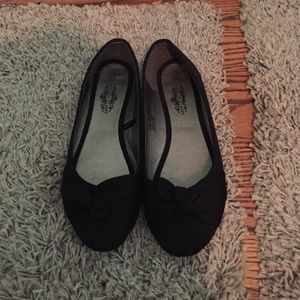 black bow flats