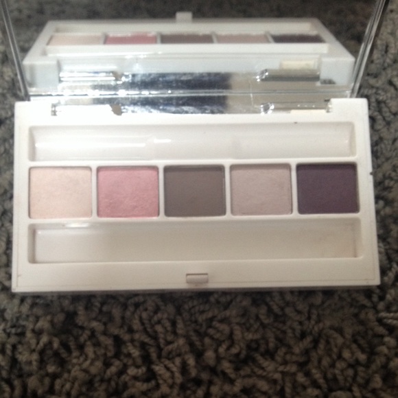 authentic Clinique eyeshadow palette