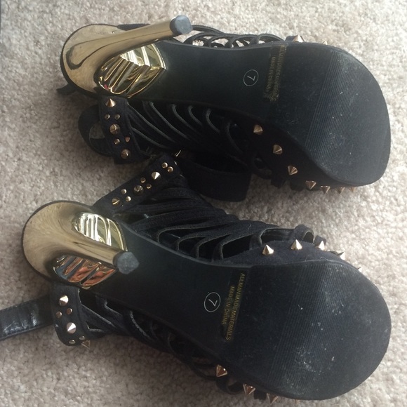 Gold studded Lasoni platform pumps - Picture 4 of 4