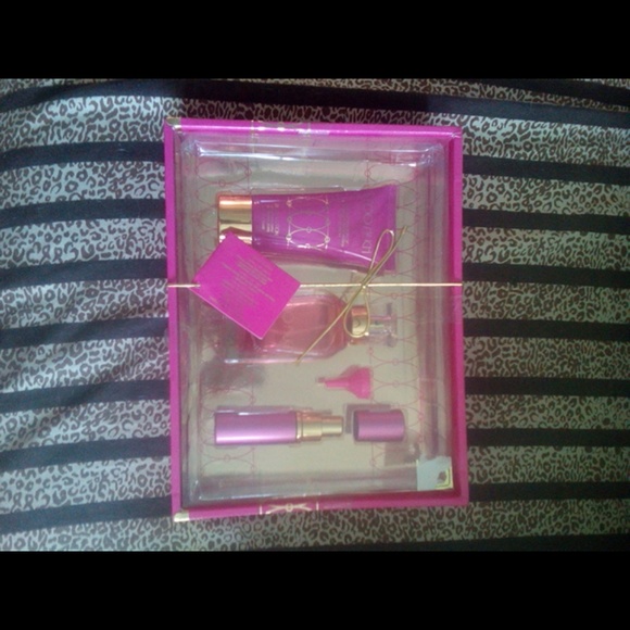 3 pcs. Too Much perfume gift set
