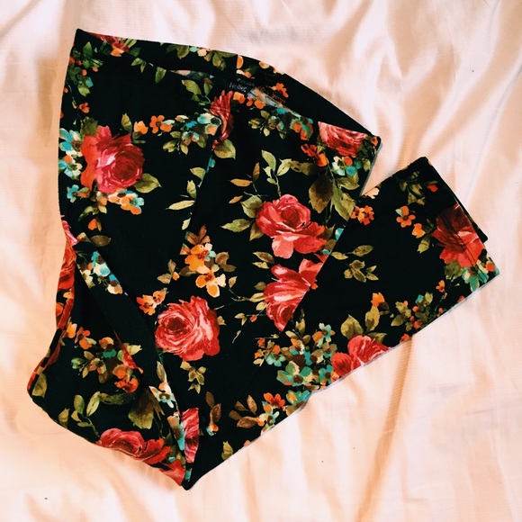 🌸🌹🌼 lotus flower bomb leggings