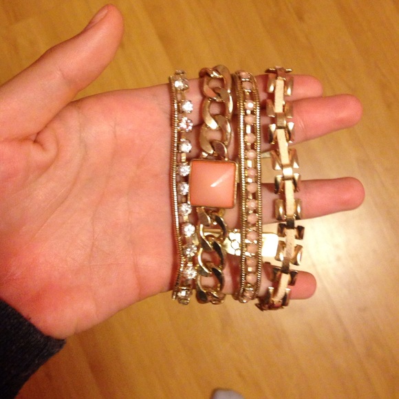 Bracelet
