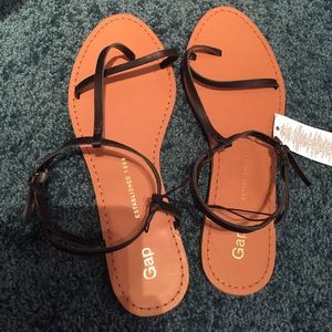 Gap sandals