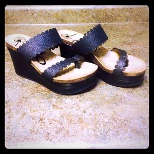 OTBT black wedges