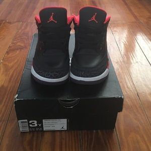 retro jordan Crimson 3s size 3y