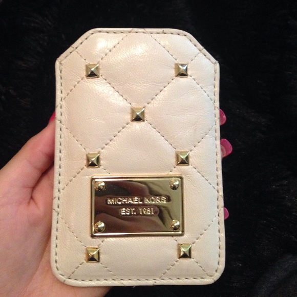 Authentic Michael Kors phone case for IPHONE 4&5 - Picture 1 of 3