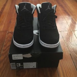 retro Jordan Oreo 5s size 3y