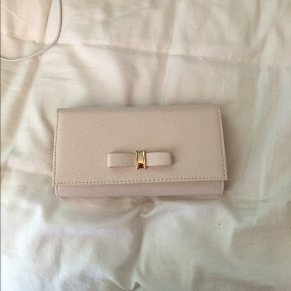 Cute bow wallet!