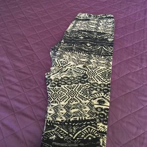 Tribal patterned leggings
