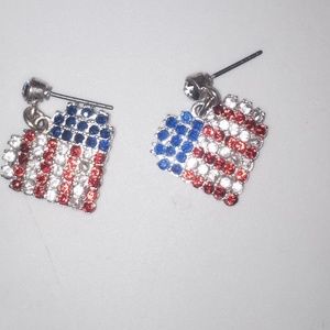 Super cute earrings!