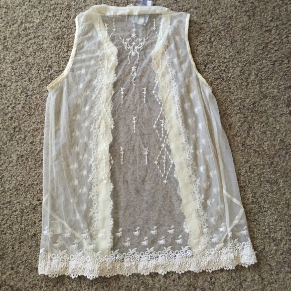 Thistle pearl Embroidered Vest - Picture 4 of 4