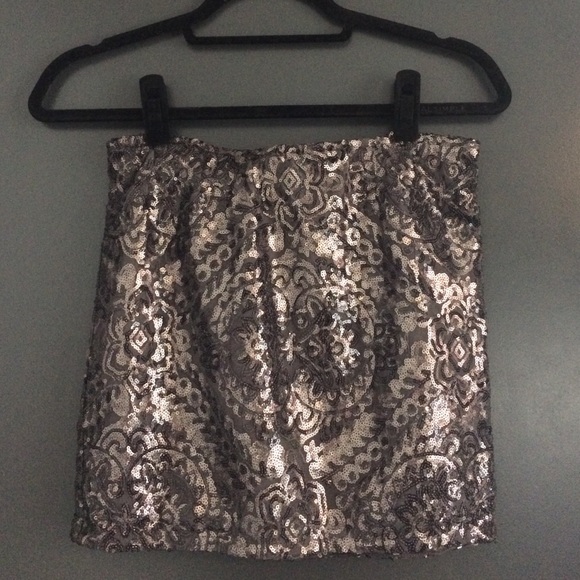 Sparkly sequin mini skirt - Picture 3 of 6