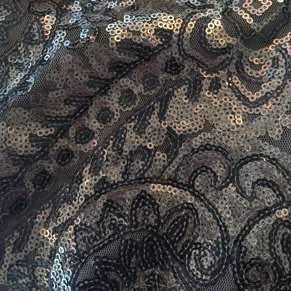 Sparkly sequin mini skirt - Picture 4 of 6