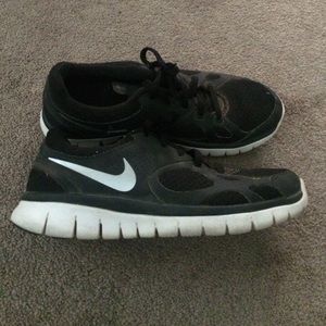 Black Nike Shoes