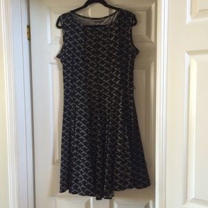 black and white at the knee summer dress