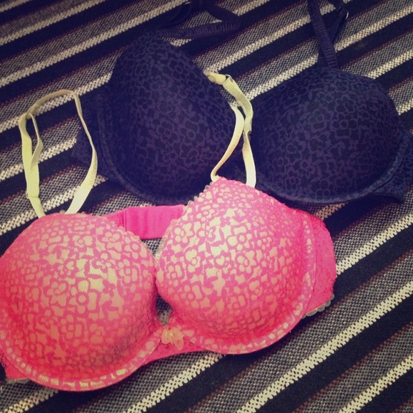 Never worn DKNY bras