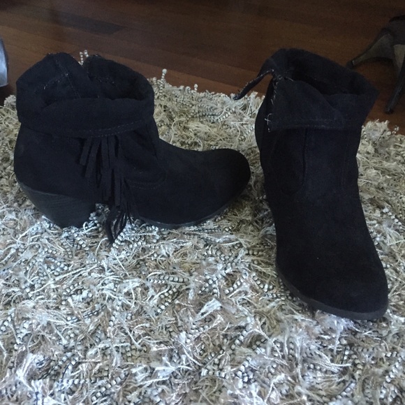 Foreign Exchange black suede boots. Size 8.