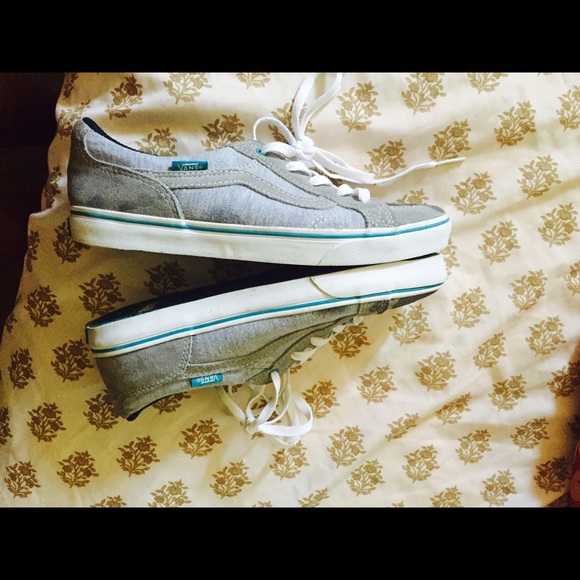 Vans - Picture 3 of 4