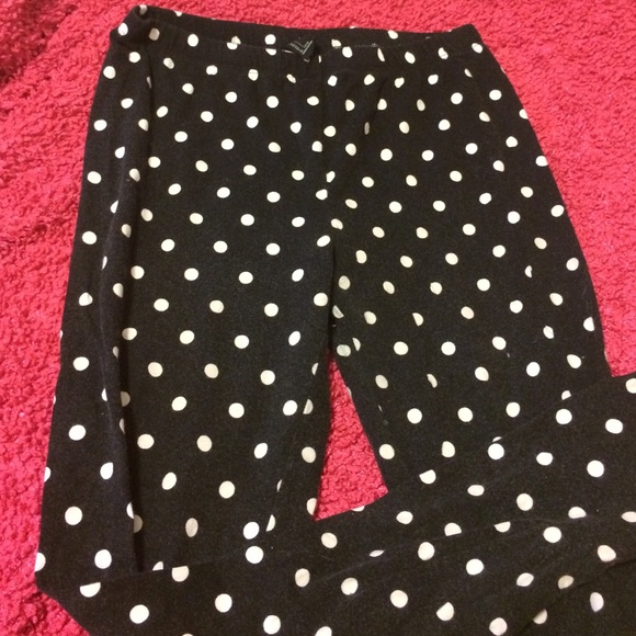 Large polka dot leggings