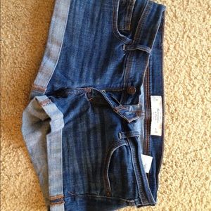 Abercrombie short shorts size 4