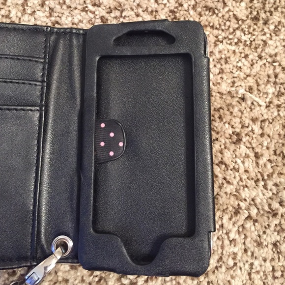 iPhone 5s Wallet Case - Picture 3 of 4