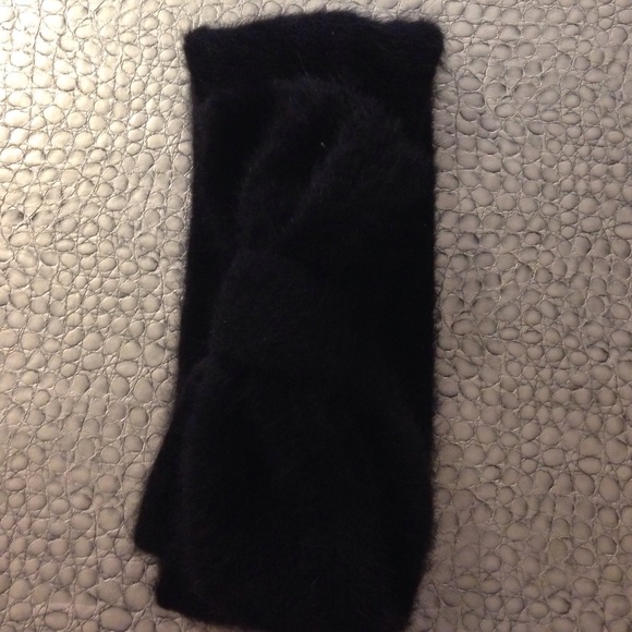 Adorable like new bow headwrap!