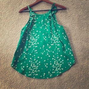 Like New Sleeveless Green Top
